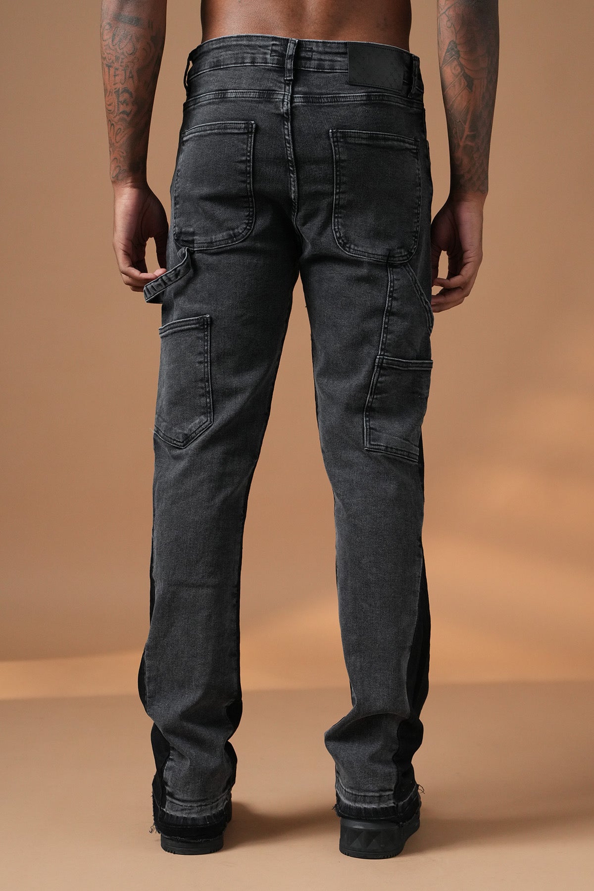 Flaired Black Denim Farbflecke