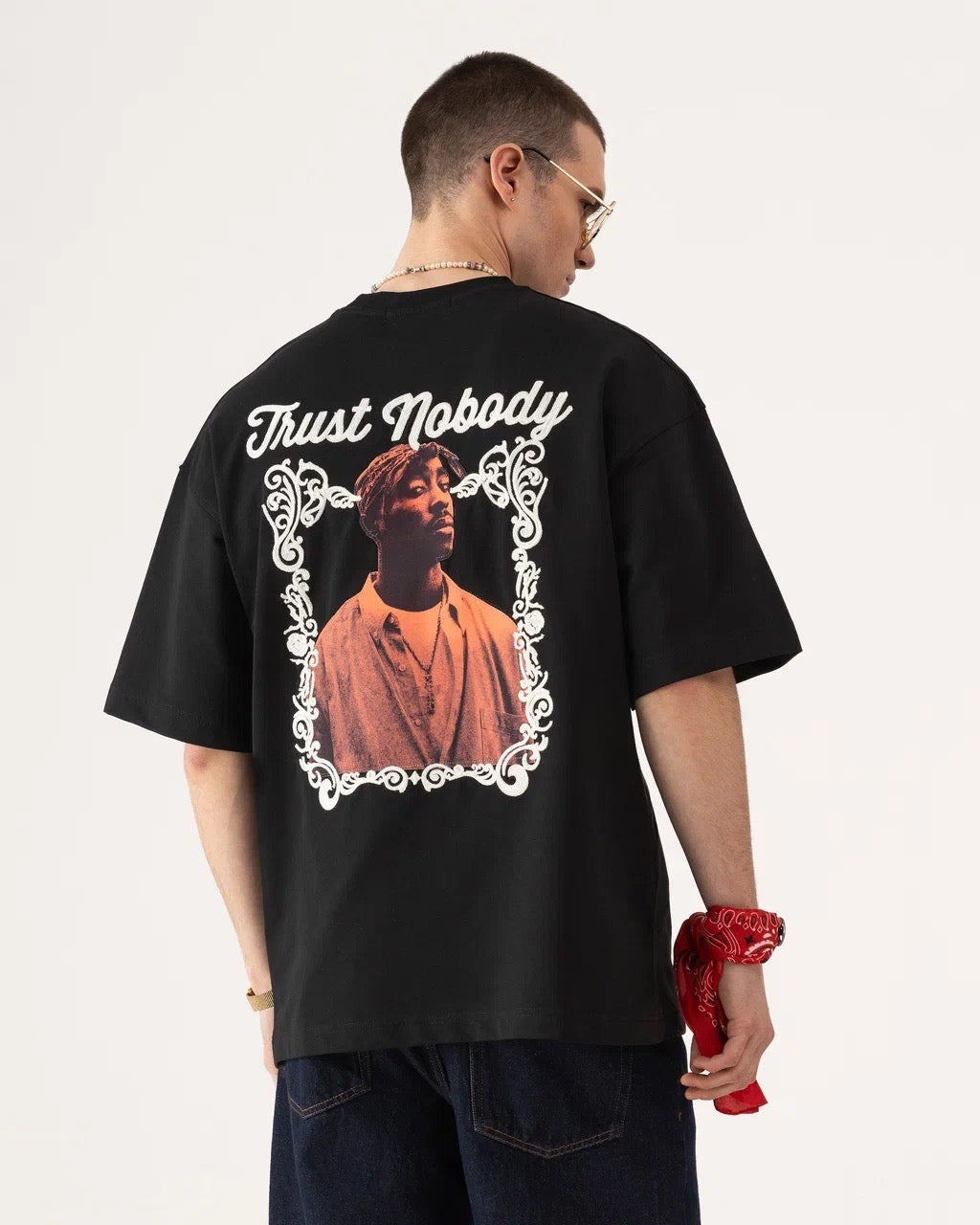 TUPAC TRUST NOBODY