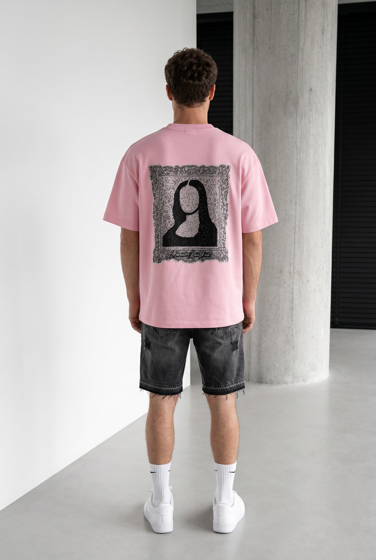 Mona Lisa Stone Tee