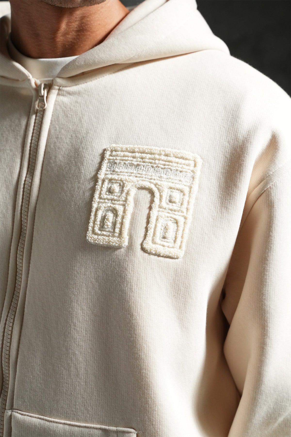 Mona Lisa Zipper