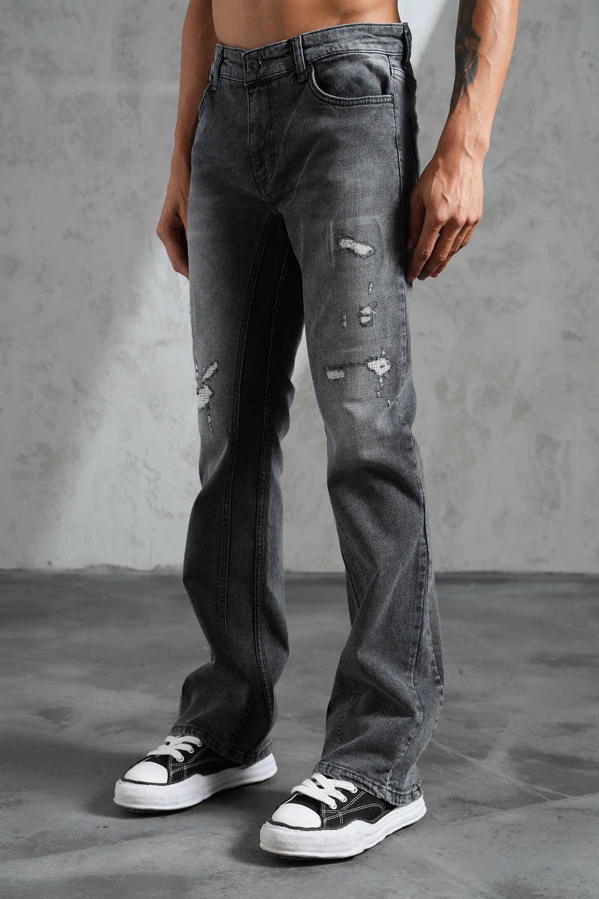 Flaired Basic Ripped Black