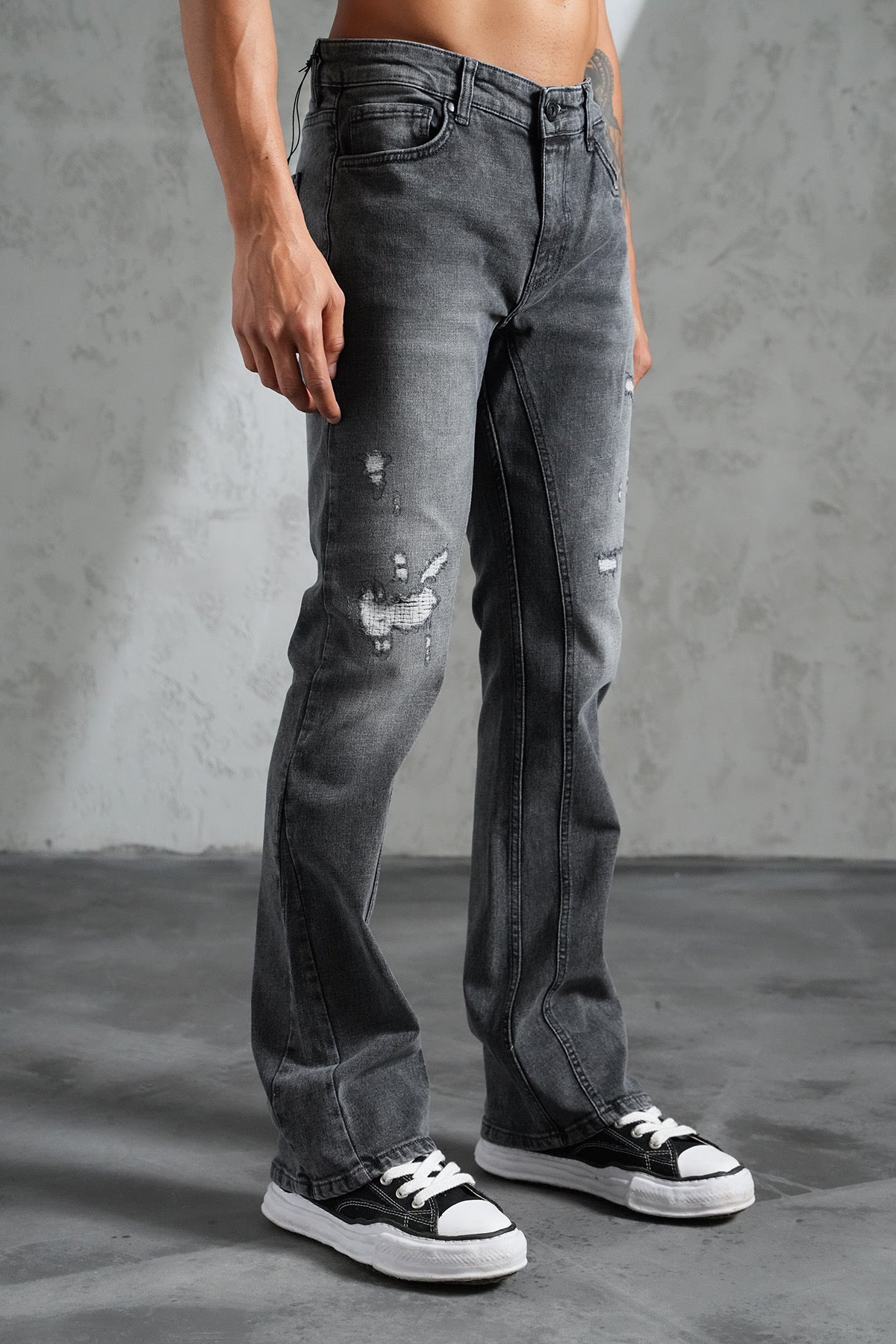 Flaired Basic Ripped Black