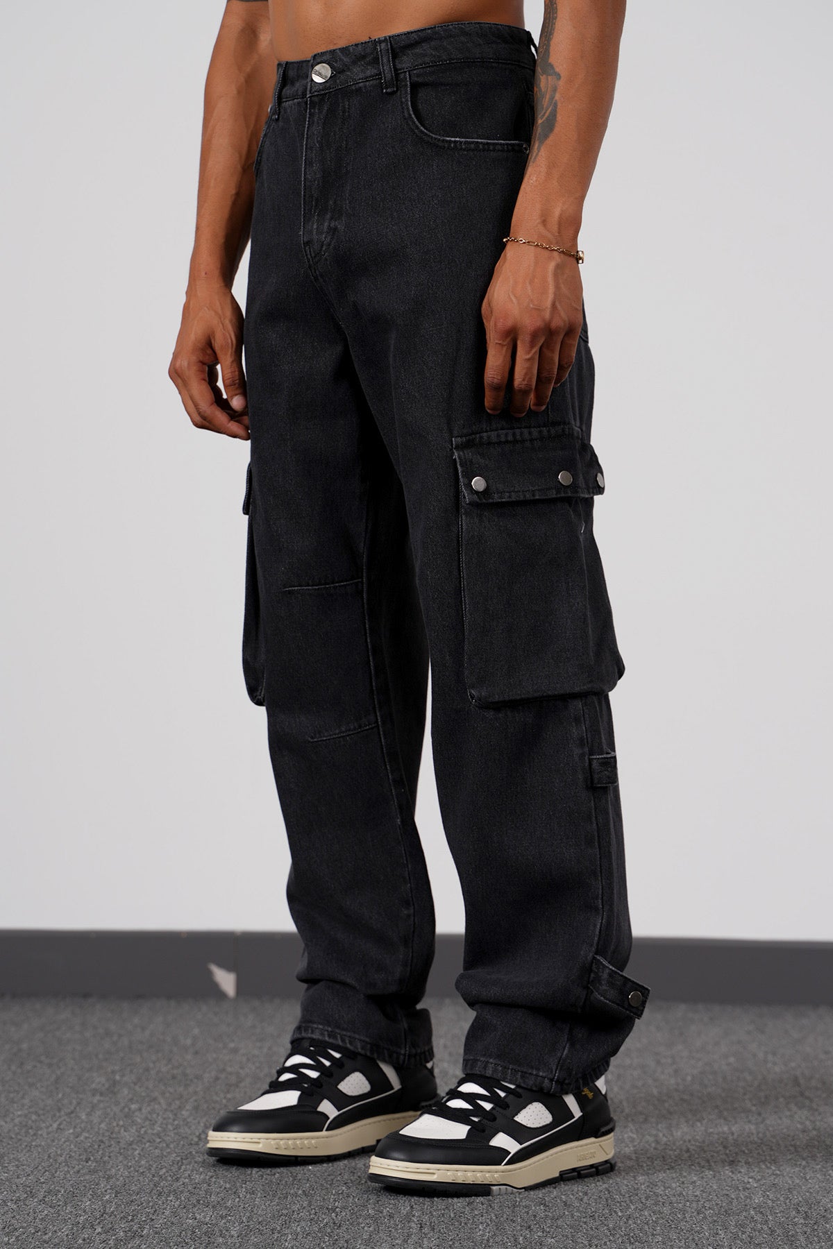 Cargo Streight Fit
