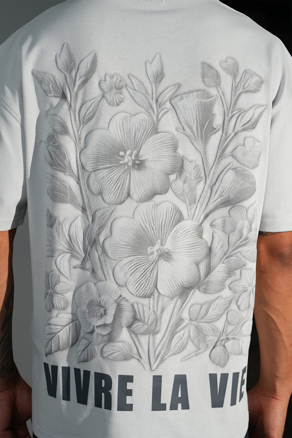Vivre Tee